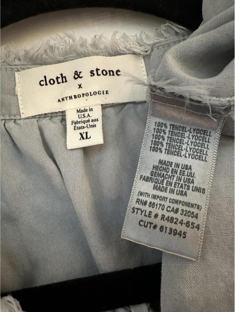Cloth & Stone x Anthropologie Chambray Sleeveless Blouse Fringe detail Size XL - Picture 9 of 9